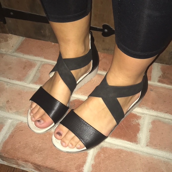 Good Choice Sandals - Picture 4 of 5